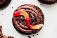 Gluten-Free Crumbl Oreo Dirt Cookies Copycat Recipe