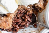 Pecan Pie Cobbler Recipe: Gooey Pecan Filling with Buttery Crust