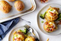 Loaded Baked Potato Sheet Pan Dinner -> Sheet Pan Loaded Baked Potato Dinner for Family Meals