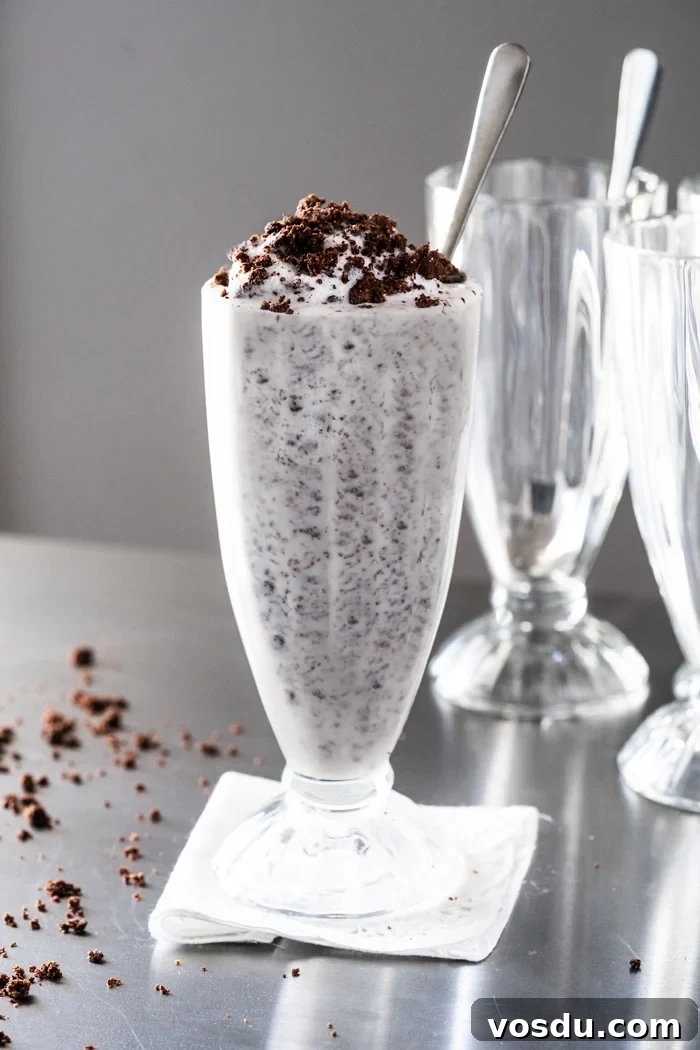 15-Minute Cookies ’N Cream Milkshake — Gluten-Free, Dairy-Free, Keto 6 Keto cookies cream milkshake in soda glasses