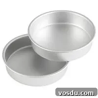 Wilton Aluminum 8-Inch Round Cake Pan Set, Multipack of 2