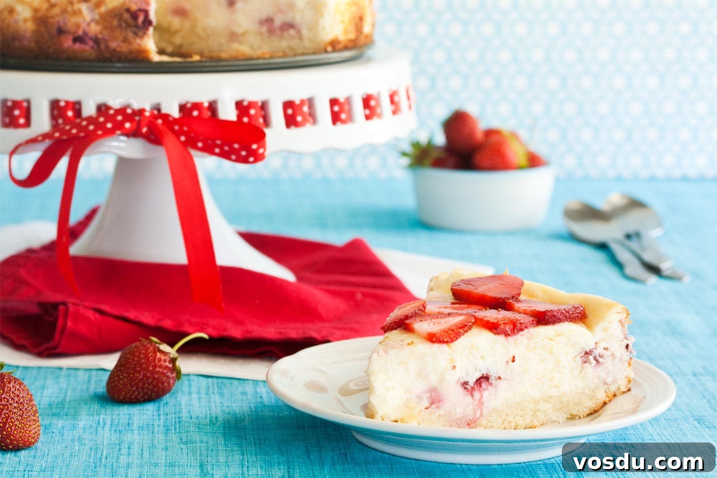 Strawberry shortcake with cheesecake layer