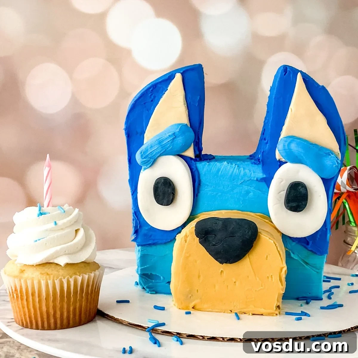 A cupcake and Bluey Cake.