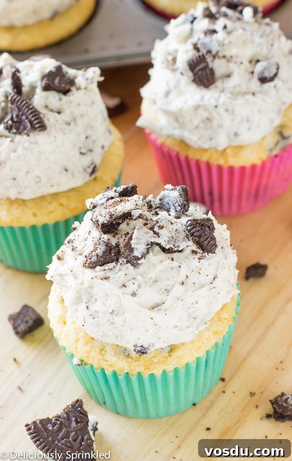 Perfect Buttercream Frosting Recipe: Step-by-Step Guide 4 Cookies & Cream Cupcakes