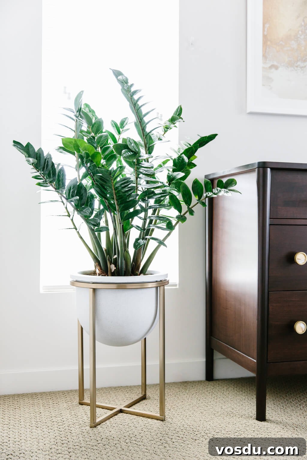 Modern Minimalist Bedroom Makeover with Havenly Design Ideas 12 My modern and minimalist bedroom design and decor. My interior design style is a blend of minimalism, mid-century modern, Scandinavian and SoCal vibes.