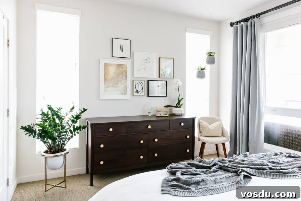 Modern Minimalist Bedroom Makeover with Havenly Design Ideas 8 My modern and minimalist bedroom design and decor. My interior design style is a blend of minimalism, mid-century modern, Scandinavian and SoCal vibes.