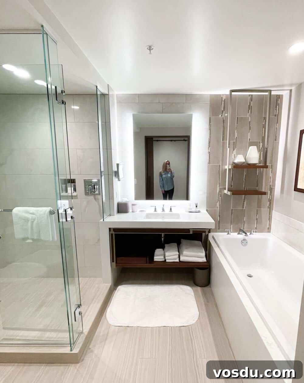 JW Marriott Anaheim – Hotels Near Disneyland Resort 5 JW Marriot bathroom