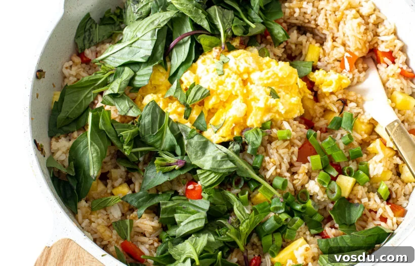 Authentic Thai Pineapple Fried Rice Recipe with Shrimp and Cashews 19 img 76374 21