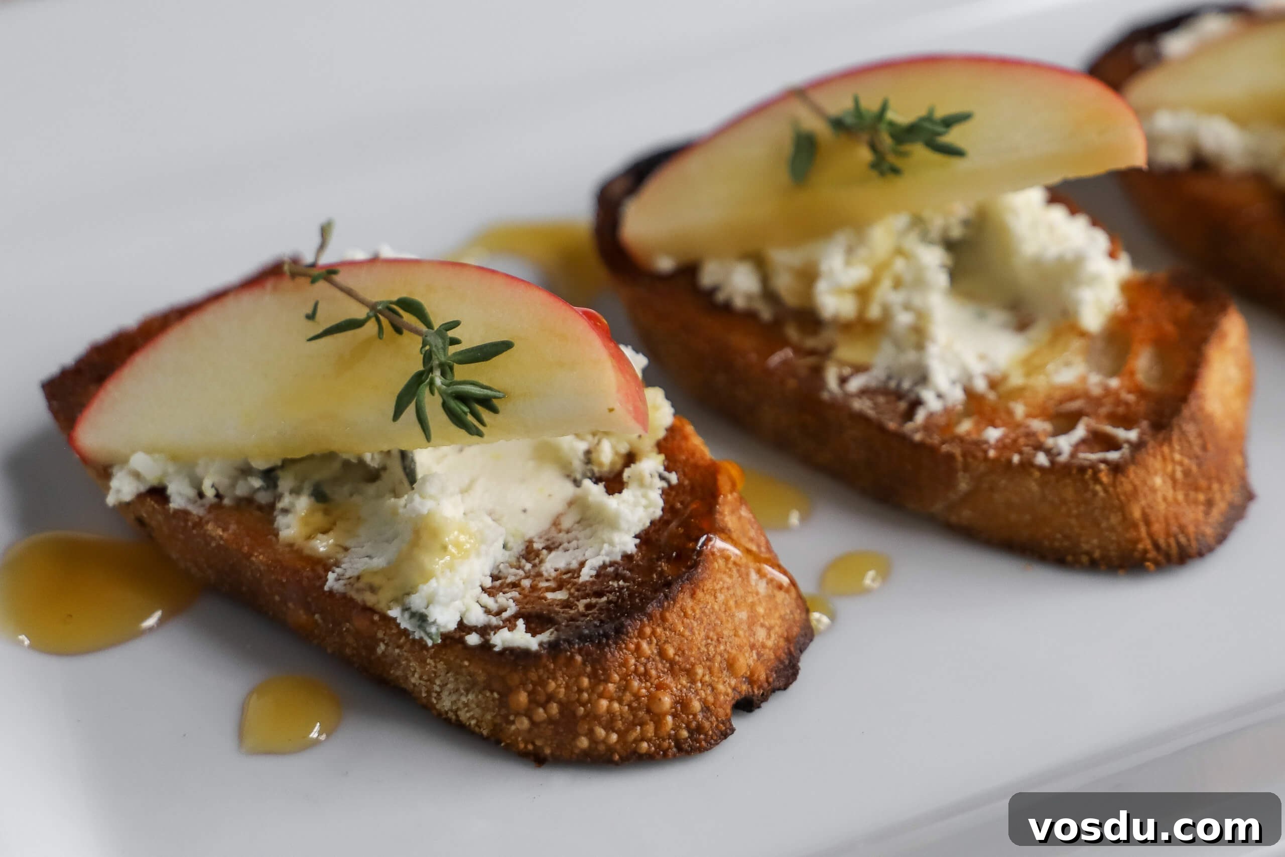 Apple and Goat Cheese Crostini Apple and Goat Cheese Crostini