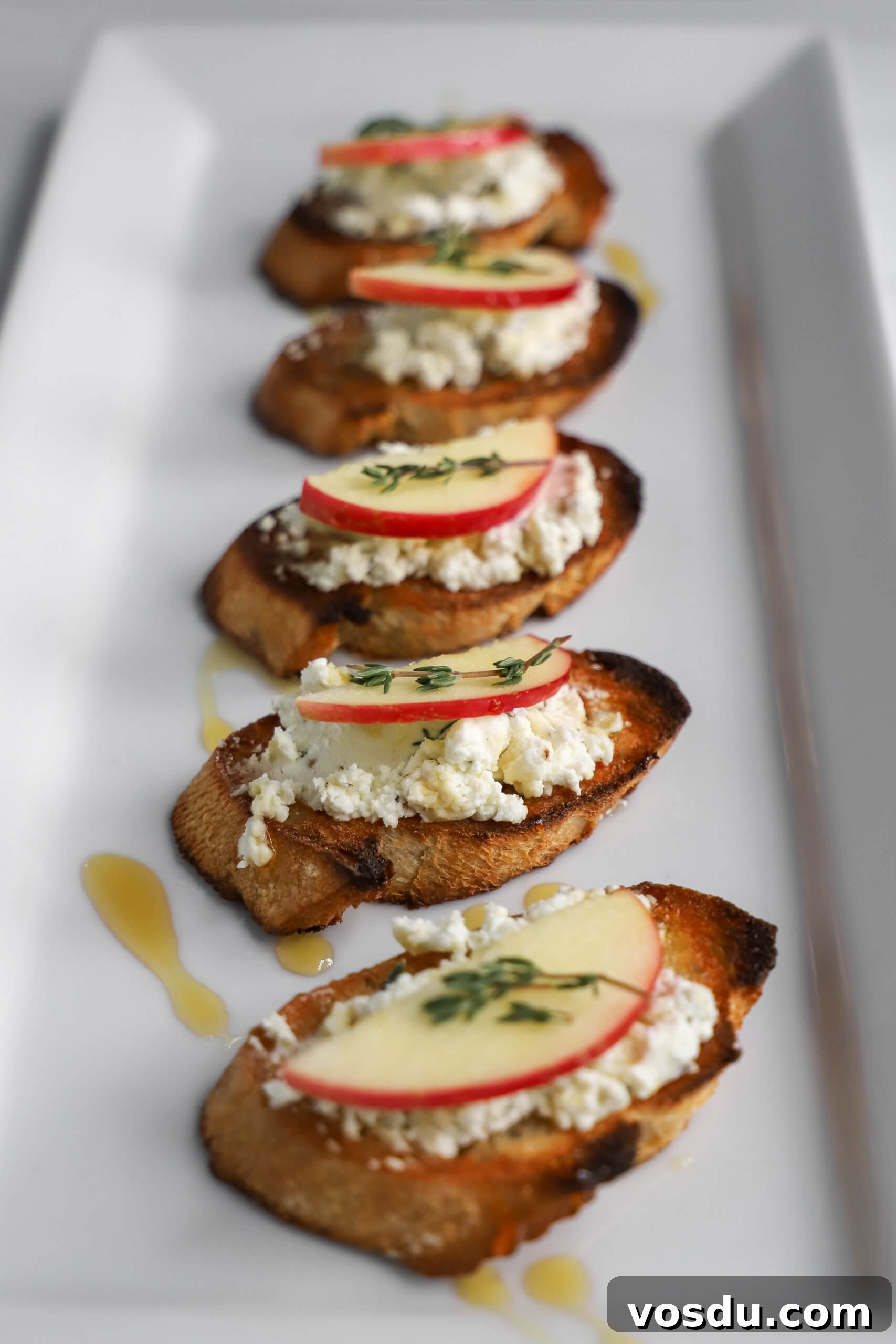 Apple and Goat Cheese Crostini Apple and Goat Cheese Crostini