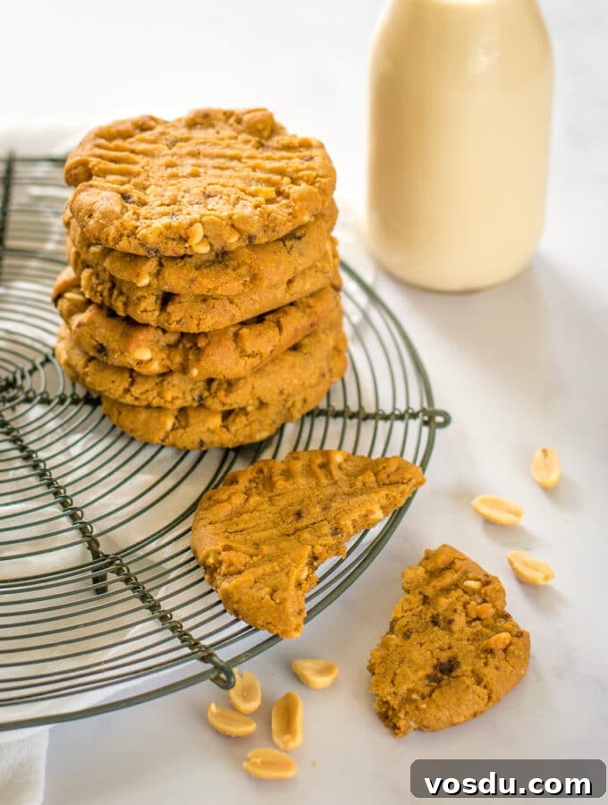 A pile of vegan cookies